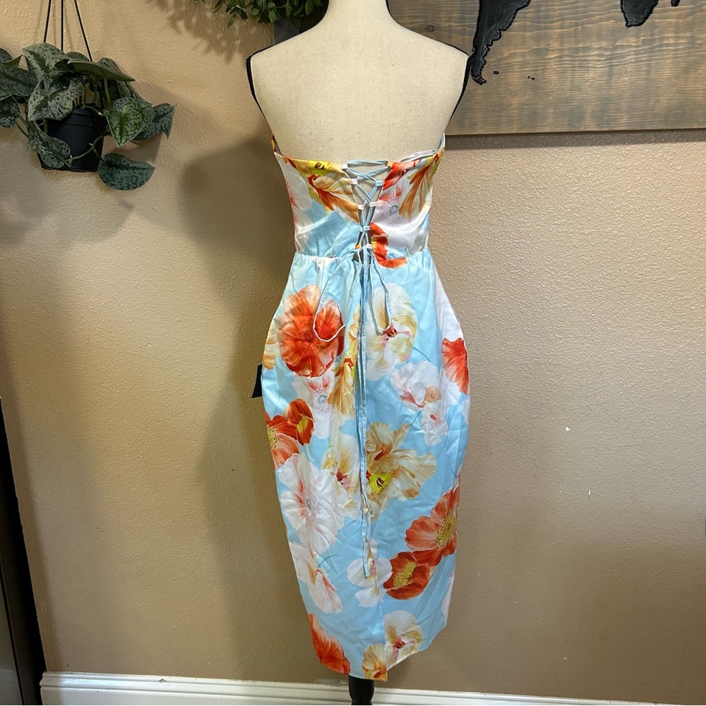 NWT 
Lulus Oriana Light Blue Floral Satin Strapless Midi Dress - Picture 3 of 9